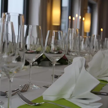 Otel Am Kaisersaal 3*