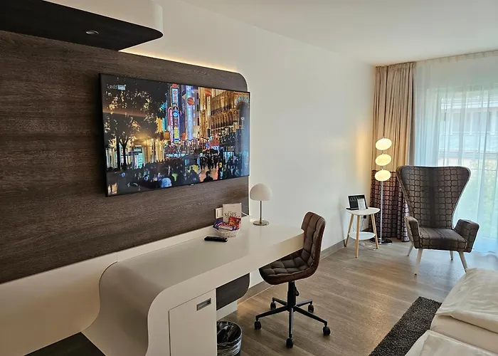 アム カイザーザール 3*