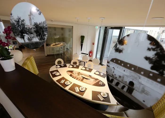 アム カイザーザール ホテル